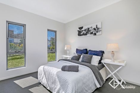 Property photo of 11 Mundowey Entrance Villawood NSW 2163