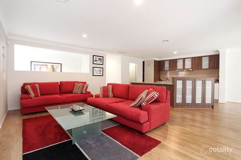 Property photo of 2 Cronulla Way Taylors Hill VIC 3037