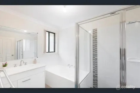Property photo of 14 Yarra Place Wadalba NSW 2259