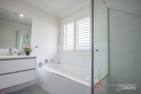 Property photo of 101 Brooklyn Drive Bourkelands NSW 2650
