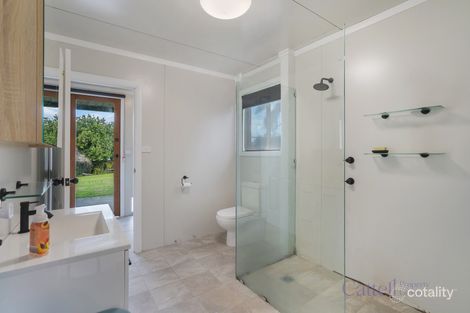 Property photo of 8 Preston Close Leconfield NSW 2335