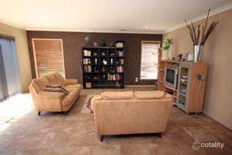 Property photo of 1 Kennels Lane Cranbourne East VIC 3977