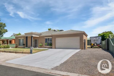 12 CLARENDON CL, STRATHFIELDSAYE, VIC 3551