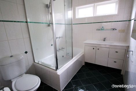 18 Ruthven Way, Ringwood East, VIC 3135