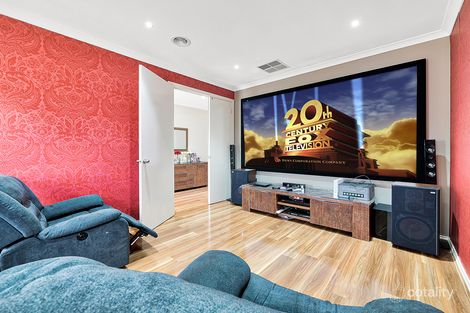 Property photo of 18 Challenger Circuit Cranbourne East VIC 3977