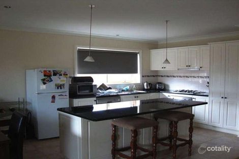 Property photo of 12 Ovens Circuit Whittlesea VIC 3757