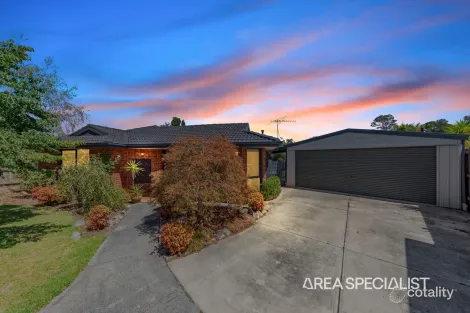 Property photo of 12 Sheffield Close Pakenham VIC 3810