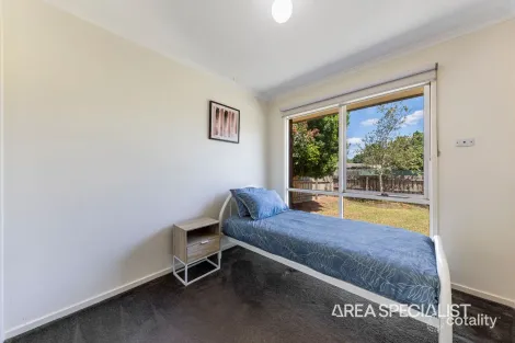 Property photo of 12 Sheffield Close Pakenham VIC 3810