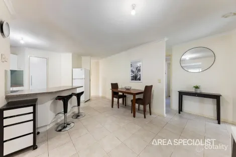 Property photo of 12 Sheffield Close Pakenham VIC 3810