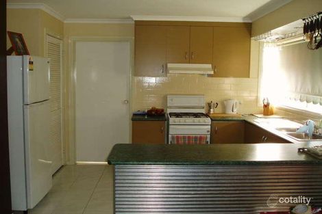 Property photo of 17 Bluestone Walk Delahey VIC 3037