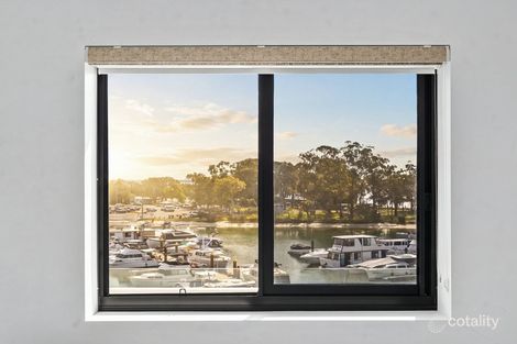 Property photo of 126/3-5 Spinnaker Drive Sandstone Point QLD 4511