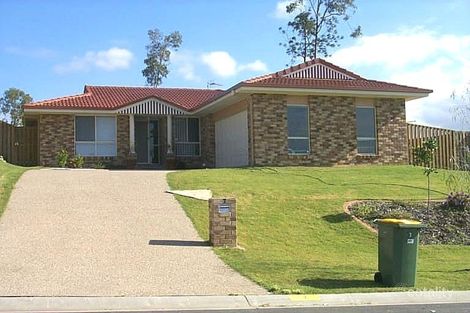 7 Laysan Cres, Oxenford, QLD 4210