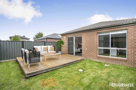 Property photo of 19 Elodea Way Cranbourne North VIC 3977