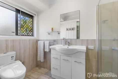 Property photo of 38 Emerald Drive Southside QLD 4570