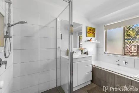 Property photo of 38 Emerald Drive Southside QLD 4570