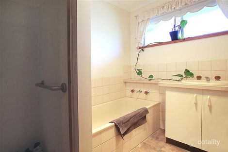 Property photo of 11 Helens Court Warrnambool VIC 3280