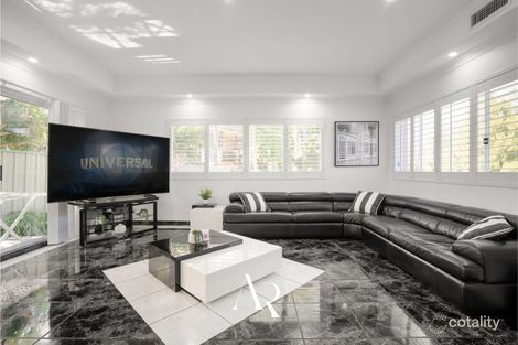 Property photo of 4 Moree Place Bossley Park NSW 2176