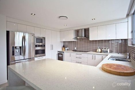 Property photo of 7/8A Spinnaker Drive Sandstone Point QLD 4511