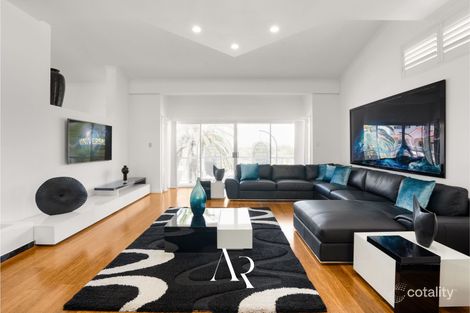 Property photo of 4 Moree Place Bossley Park NSW 2176