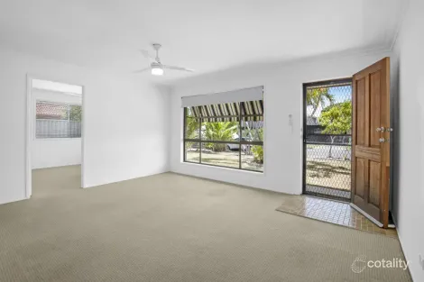 Property photo of 2/17 Adams Avenue Miami QLD 4220