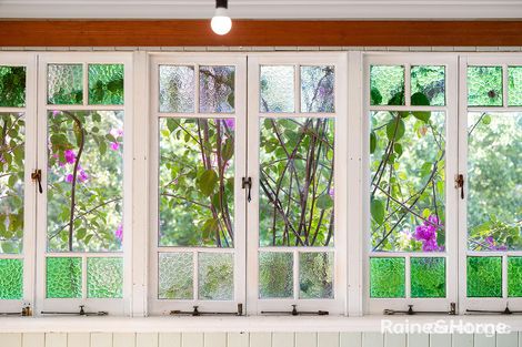 Property photo of 18 Fifth Avenue Bardon QLD 4065