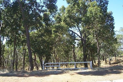 9 Newlands Gr, Gooseberry Hill, WA 6076