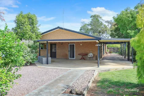 Property photo of 24 Mount Road Mortlake VIC 3272
