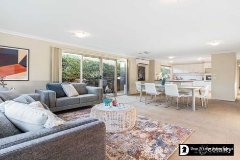 Property photo of 27 Rodlarni Crescent Berwick VIC 3806