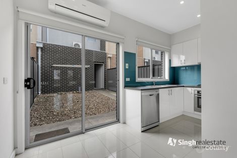 Property photo of 16 Densham Way Craigieburn VIC 3064