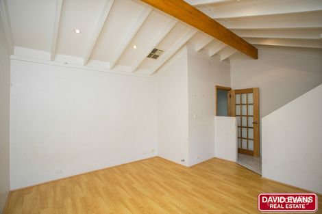 Property photo of 8 Daniel Way Wanneroo WA 6065