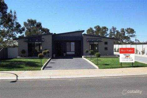 14 Mcginniss Way, Merredin, WA 6415