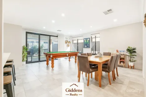 Property photo of 37 Everlasting Avenue Piara Waters WA 6112