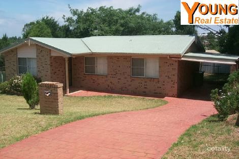 10 Miranda Dr, Wilsonton Heights, QLD 4350