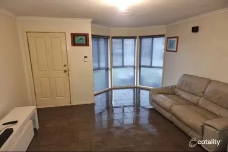 Property photo of 11 Crystal Gardens Cranbourne West VIC 3977