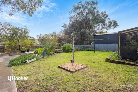 8 Loretta St, Redwood Park, SA 5097