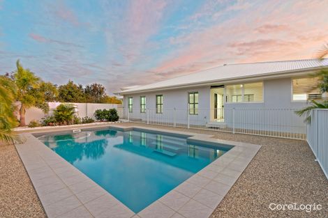 Property photo of 1 Raewood Close Coral Cove QLD 4670