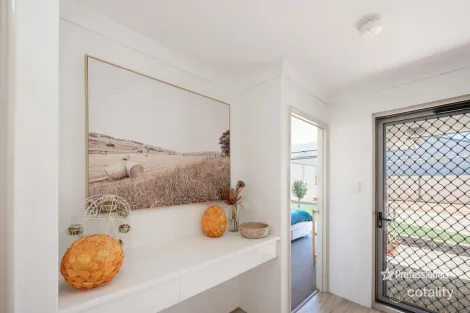 Property photo of 4 Letter Close Utakarra WA 6530