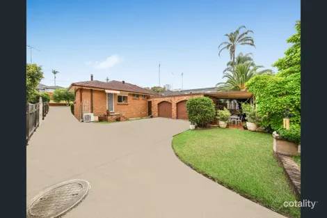 42 Oak Dr, Georges Hall, NSW 2198