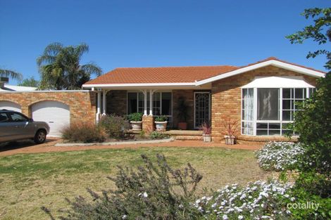 Property photo of 23 Avocet Drive Estella NSW 2650