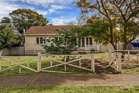 44 Cowcher Way E, Medina, WA 6167