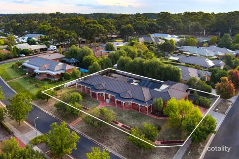 1 Lawrence Park Dr, Castlemaine, VIC 3450