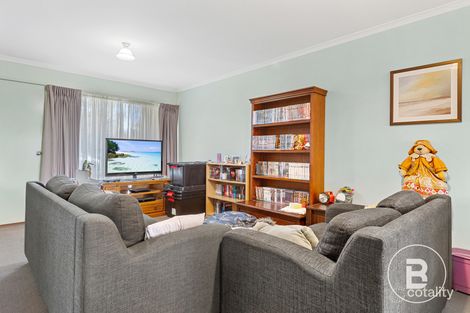 Property photo of 2/1 Whittaker Street Quarry Hill VIC 3550