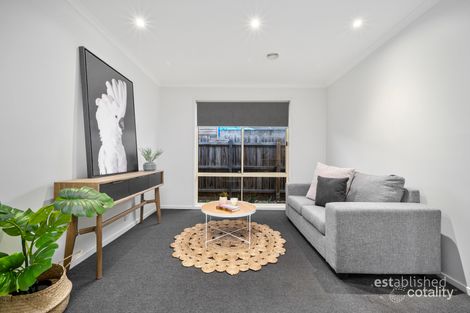 Property photo of 6 Midlothian Court Point Cook VIC 3030
