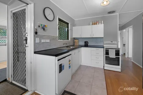 Property photo of 21 Magpie Street Slade Point QLD 4740