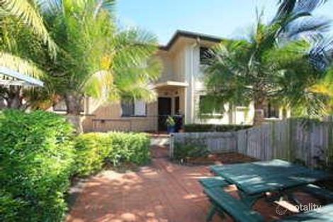 2/101 Dunellan St, Greenslopes, QLD 4120