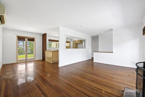 Property photo of 16 Naranga Avenue Broadbeach Waters QLD 4218