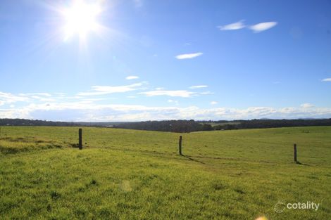 17 Bream Rd, Lake Tyers Beach, VIC 3909