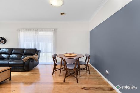 Property photo of 10 Palfrey Green Caroline Springs VIC 3023