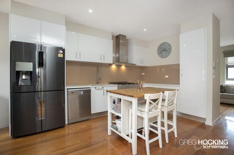 Property photo of 20 Chalmers Lane Newport VIC 3015