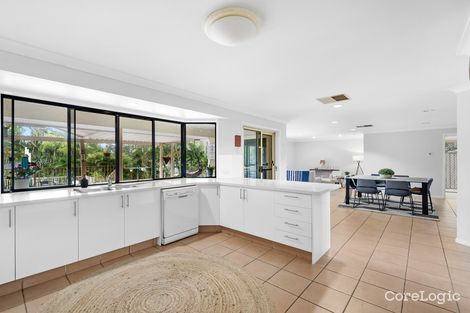 Property photo of 61 Halleys Crescent Bridgeman Downs QLD 4035